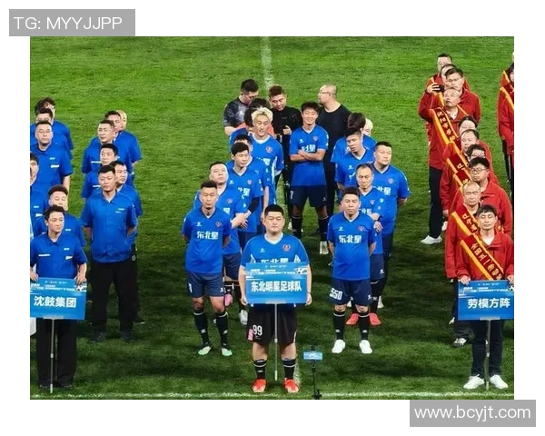 足球球星翻跟斗精彩瞬间：技术与力量的完美结合展现运动员极限技能